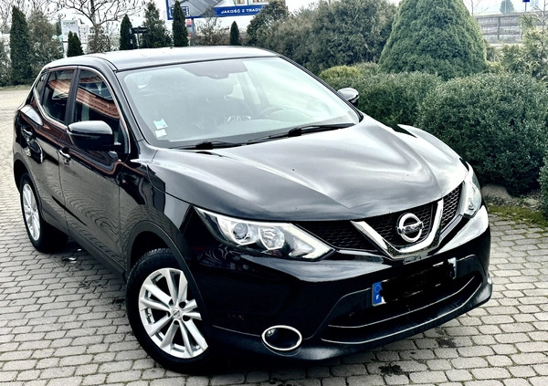 Nissan Qashqai cena 45900 przebieg: 89555, rok produkcji 2015 z Ostrołęka małe 137